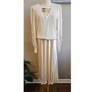 VTG Anthony Sicari Women's 2 Pc Elegant Beaded Sweater & Satin Skirt Set Size 6